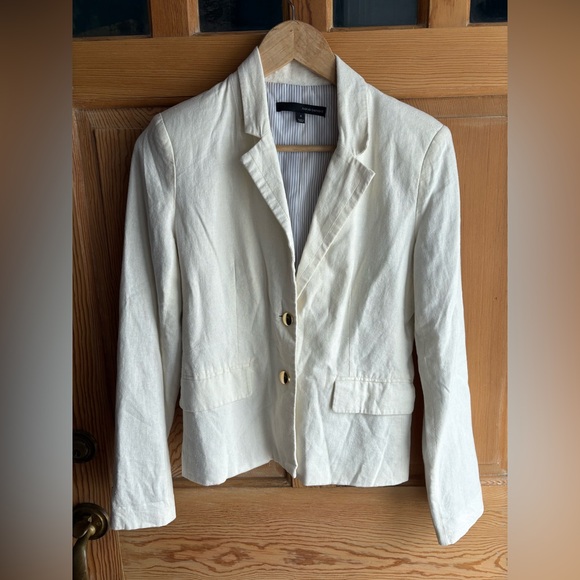 Harve Benard Jackets & Blazers - White Linen Blend Tailored Blazer with Gold Buttons | Size 4